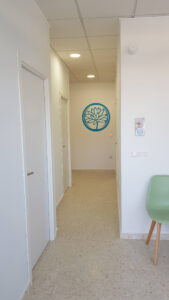 pasillo interior de acceso a las consultas